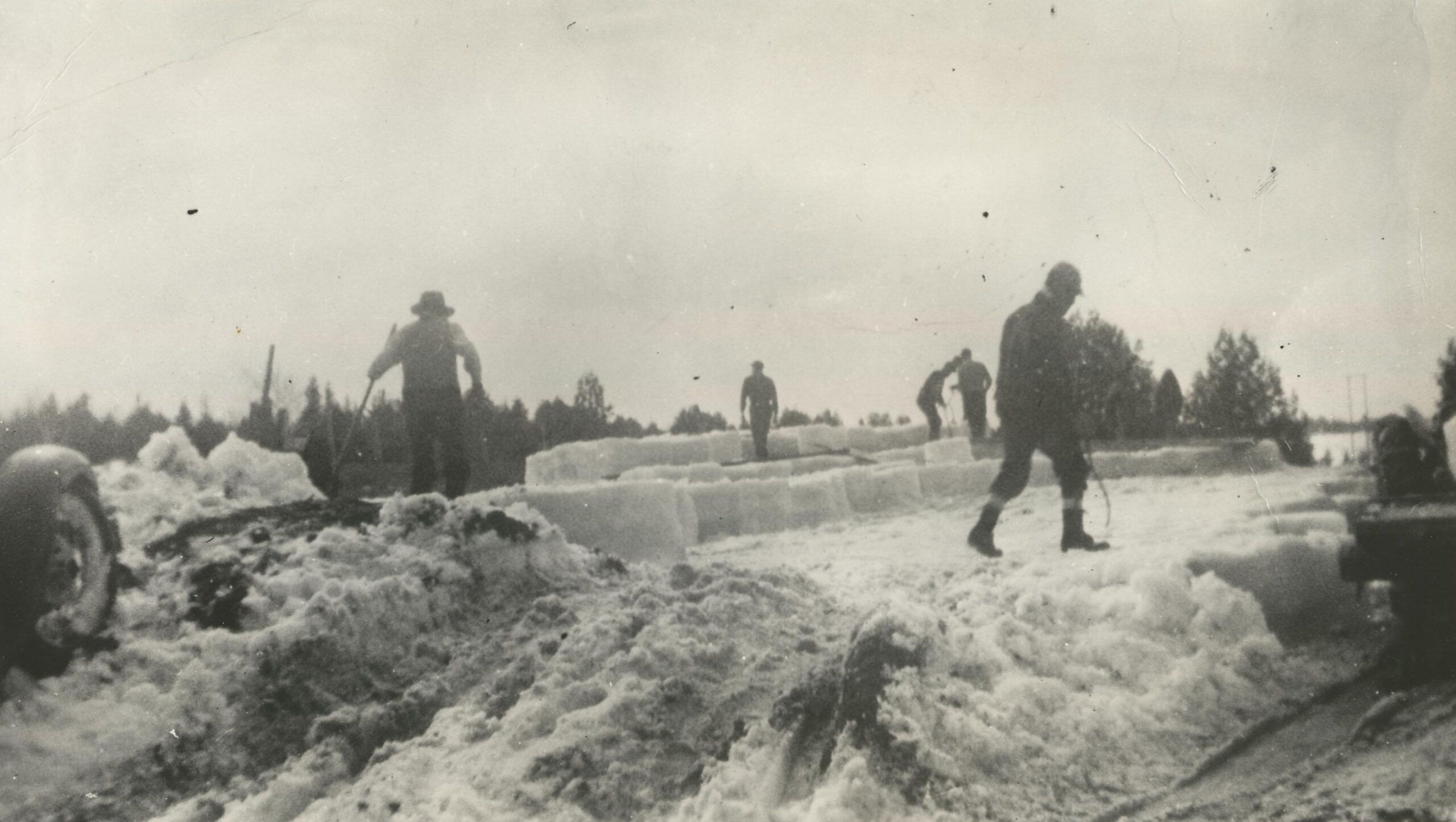 985 1149 5 Jackett Ice work Sturgeon Lake